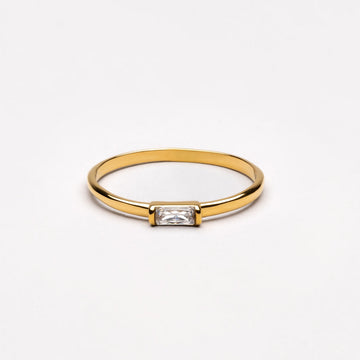 Anillo de cristal delicado
